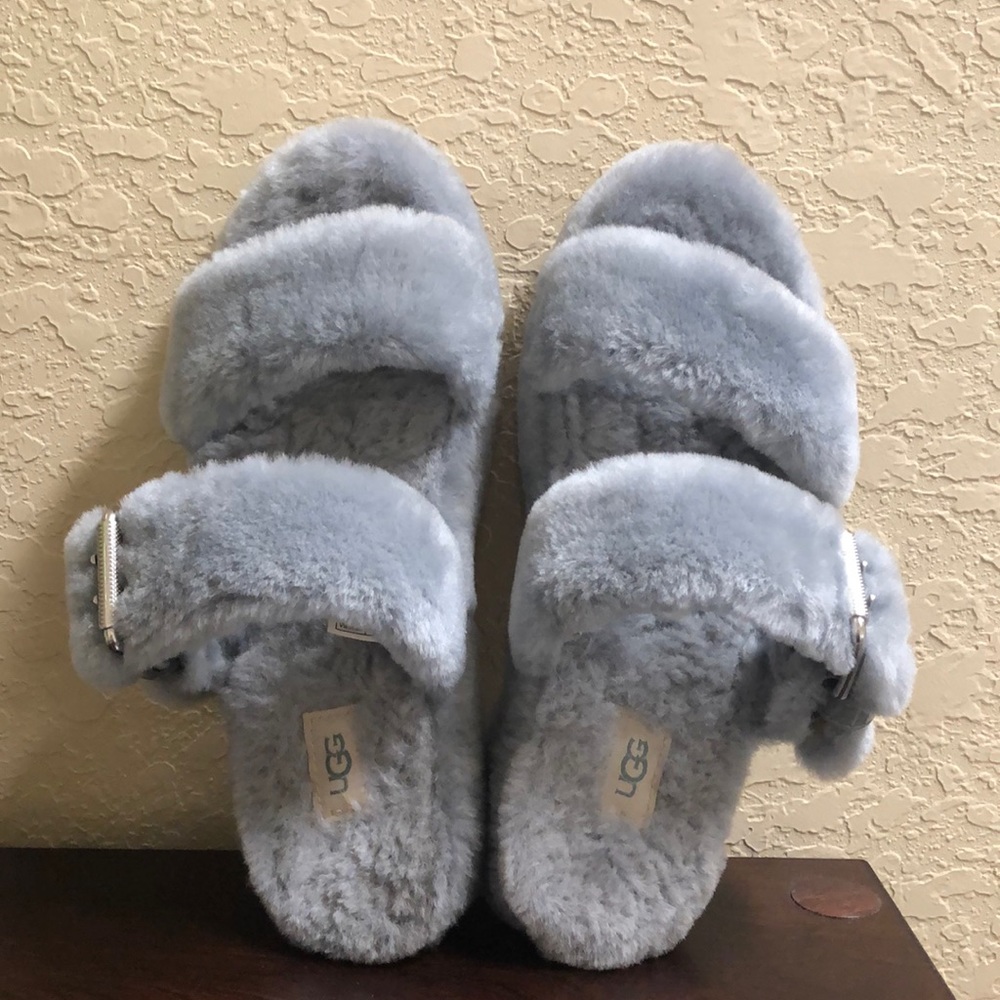 💯 Auth UGG Fuzz Yeah Genuine Shearling Slipper